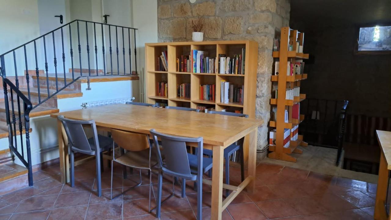 Albergue De 소스델레이카토리코 외부 사진